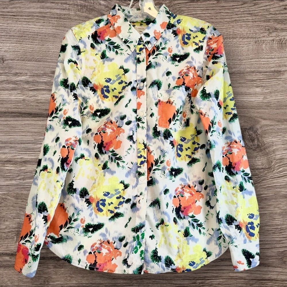 🌸 GAP Women’s Floral Button-Down Shirt Size Small